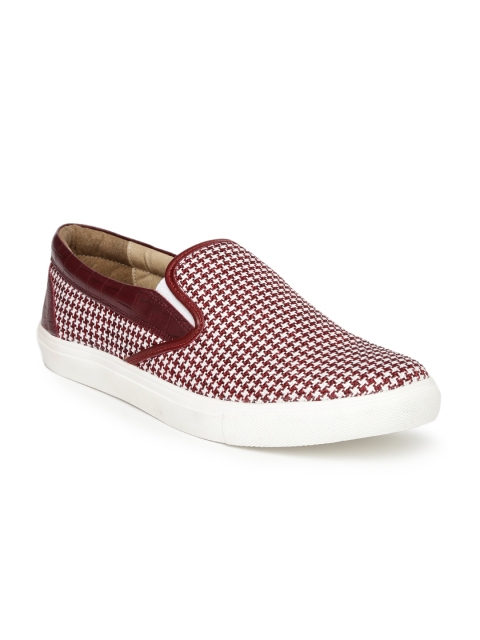 

Knotty Derby Men White & Red Woven Slip-On Sneakers