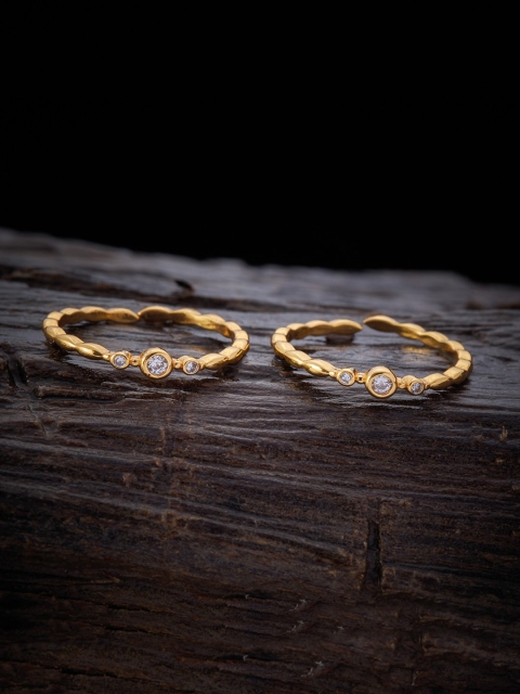 

Kushal's Fashion Jewellery Gold-Plated White Stone-Studded Toe Ring