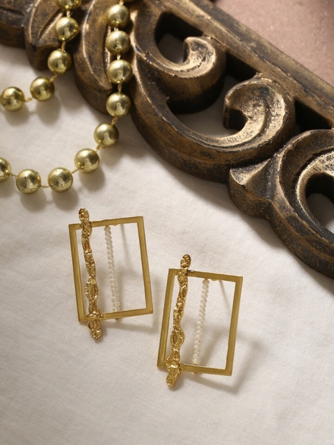 

Mitali Jain Gold-Toned Square Studs Earrings