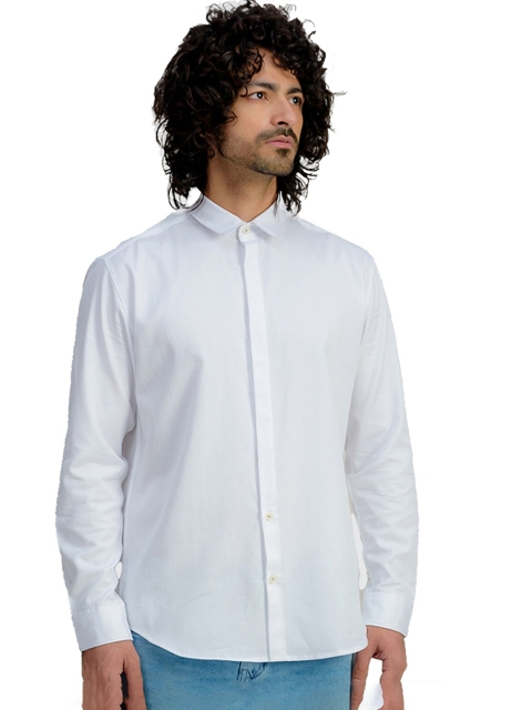 

KINGDOM OF WHITE Men White Smart Casual Shirt