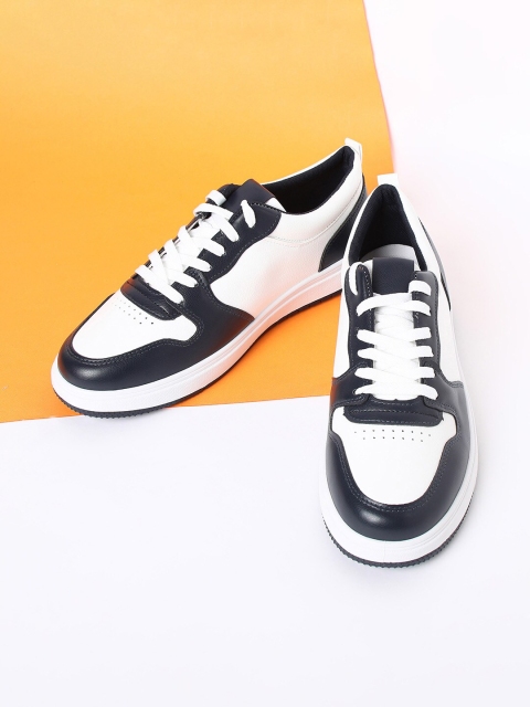 

Forca by Lifestyle Men Navy Blue Colourblocked Sneakers