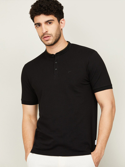 

Fame Forever by Lifestyle Men Black Solid Mandarin Collar T-shirt