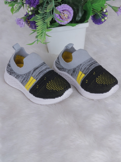 

FEETWELL SHOES Unisex Kids Grey Woven Design Slip-On Sneakers