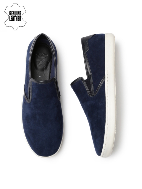 

WROGN Men Navy Solid Regular Slip-On Suede Sneakers, Navy blue