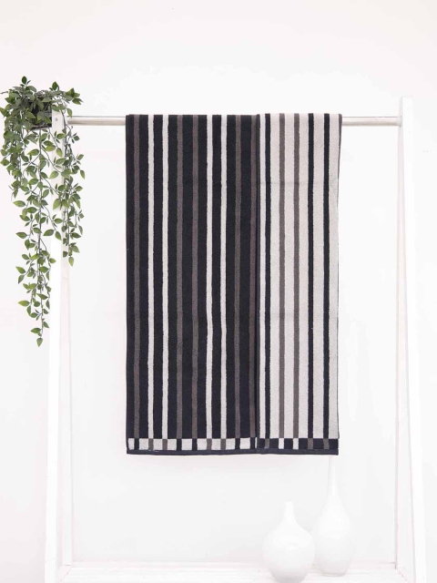 

Ariana Black & White Striped 600 GSM Cotton Bath Towel