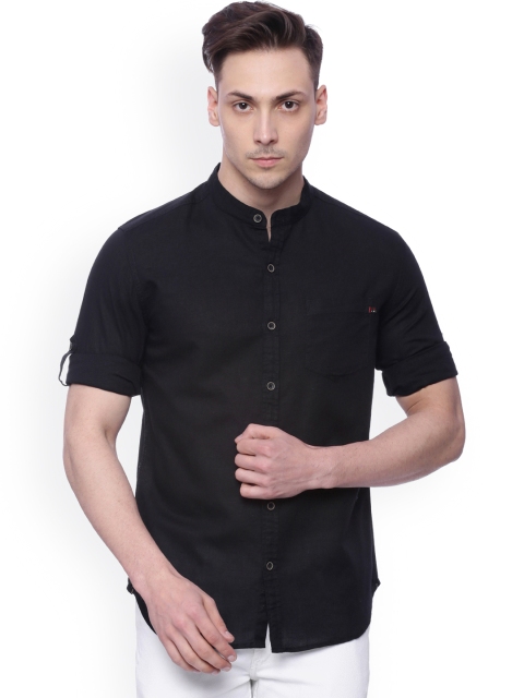 

LOCOMOTIVE Men Black Slim Fit Solid Casual Shirt