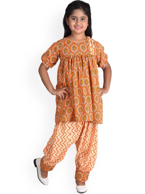 

Kinder Kids Girls Orange Bandhani Printed Angrakha Pure Cotton Kurti with Patiala