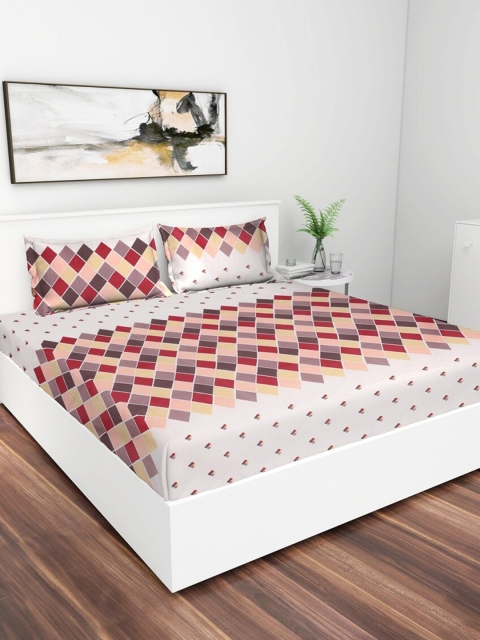 

GRACIT Maroon & Pink Geometric 240 TC Cotton King Bedsheet with 2 Pillow Covers