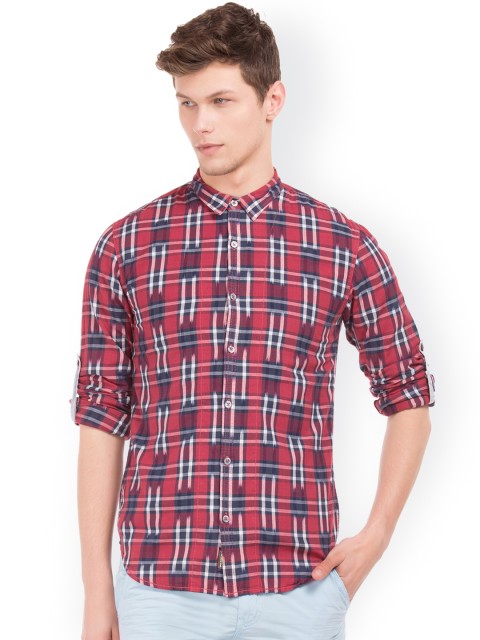 

Breakbounce Men Red Slim Fit Checked Casual Shirt