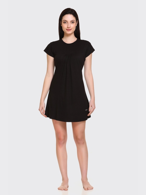 

Obaan Black Solid Nightdress