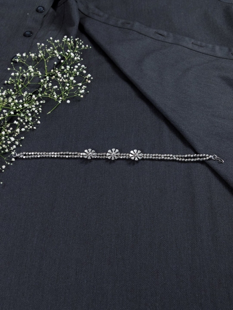 

creyons by mansi Silver-Toned Oxidised Necklace