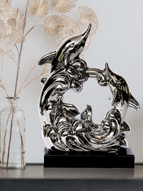 

THE WHITE INK DECOR Unisex Silver Showpieces