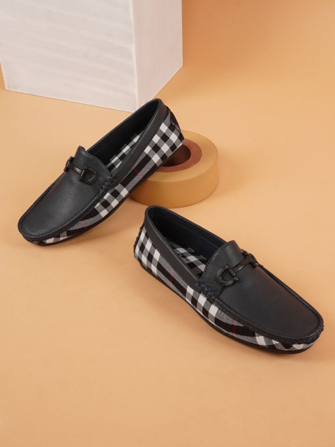 

Get Glamr Men Navy Blue Striped Loafers