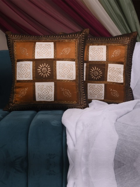 

Dreams Brown & Off White Set of 2 Ethnic Motifs Square Cushion Covers