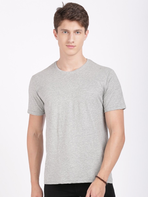 

BLACK RADIO Men Grey Slim Fit Cotton T-shirt