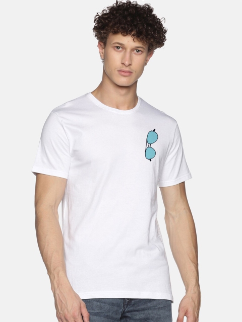 

BLACK RADIO Men White Printed Slim Fit Cotton T-shirt