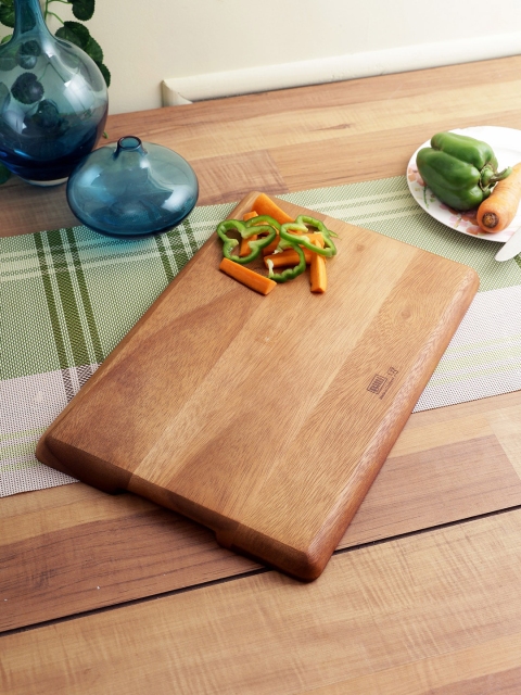 

Billi Brown Solid Rectangle Chopping Board
