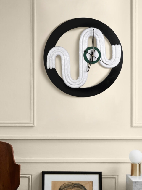 

THE ARTMENT White & Black Contemporary Surreal Wave Analogue Wall Clock