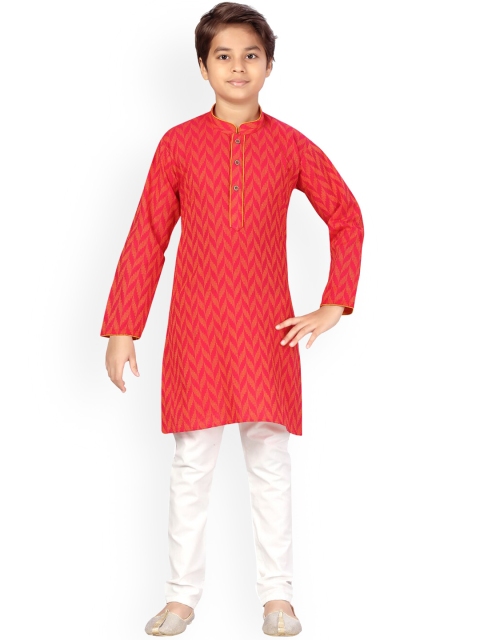 

LITTLE MAFIA BY Aarika Boys Red Printed Pure Cotton Kurta with Pyjamas