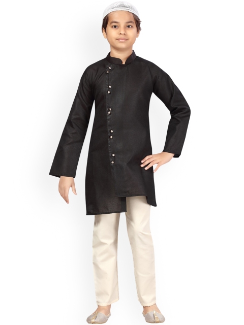 

LITTLE MAFIA BY Aarika Boys Black Pure Cotton Kurta with Pyjamas