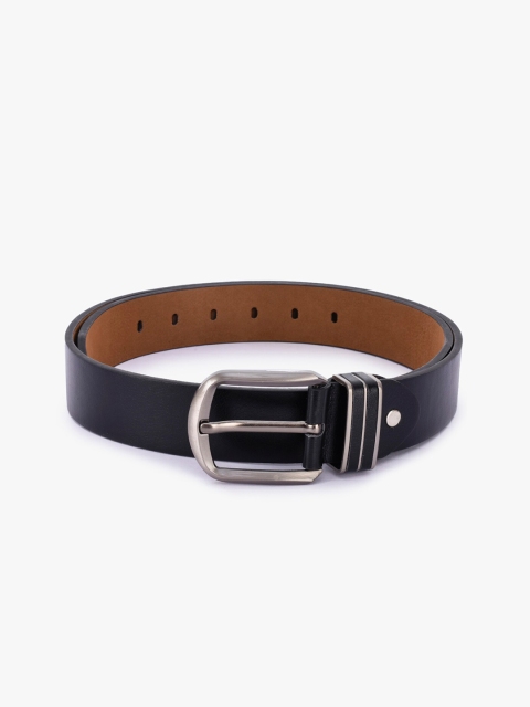 

BuckleUp Men Black Leather Belt