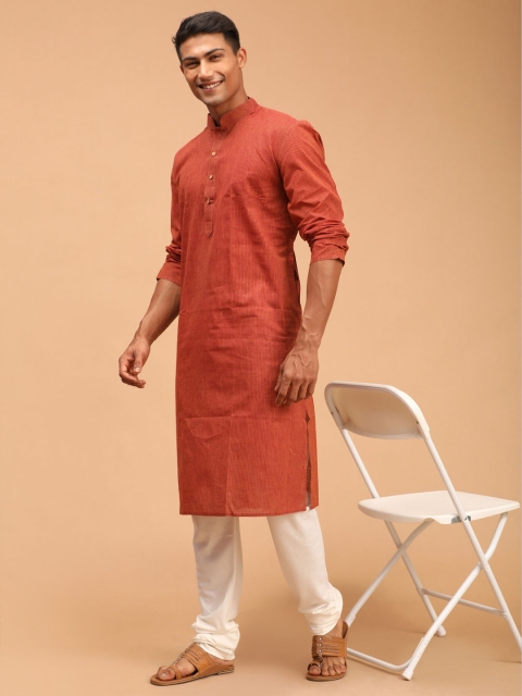 

SHVAAS by VASTRAMAY Men Rust Pure Cotton Sustainable Kurta with Pyjamas