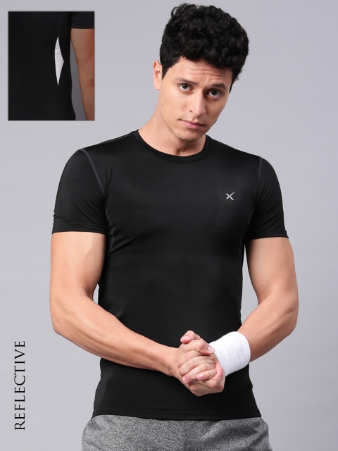 

HRX by Hrithik Roshan Men Black Solid Round Neck T-shirt