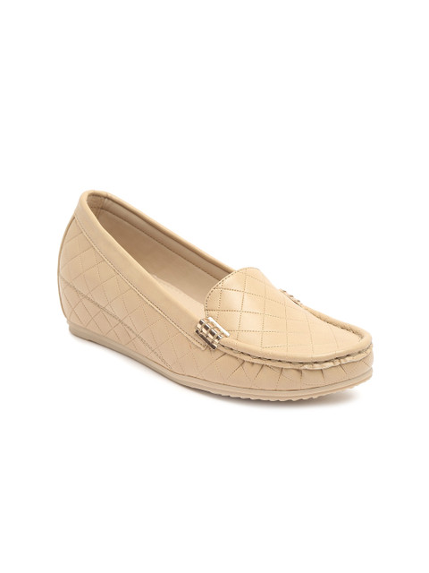 

Flat n Heels Women Beige Textured Loafers