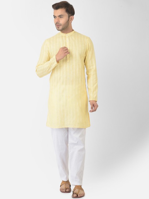 

DEYANN Men Yellow Pure Cotton Kurta with Pyjamas