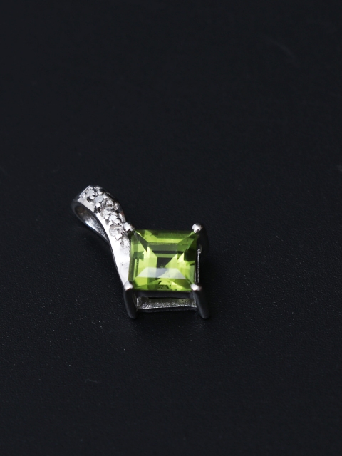 

HIFLYER JEWELS Rhodium-Plated Green Topaz Gemstone-Studded Pendant