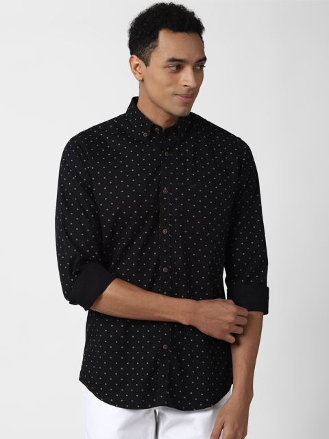 

Peter England Casuals Men Black Slim Fit Printed Cotton Casual Shirt