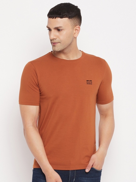 

Okane Men Rust Cotton Blend T-shirt