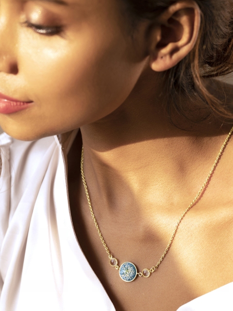 

Mikoto by FableStreet Blue & Gold-Toned Brass Gold-Plated Handcrafted Necklace