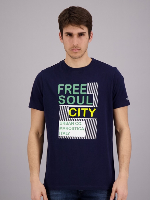 

FREESOUL Men Navy Blue Typography Printed Pure Cotton T-shirt