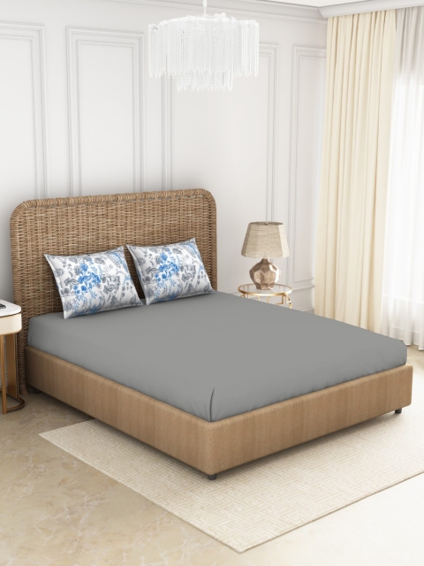 

SPACES Grey & White Ethnic Motifs 144 TC Queen Bedsheet with 2 Pillow Covers