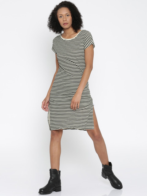 

Roadster Women White & Black Striped Longline Top