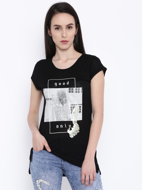 

Deal Jeans Women Black Printed Top
