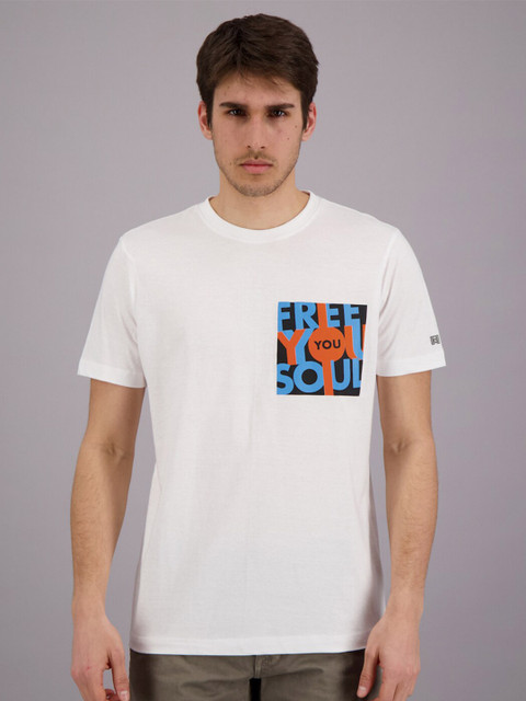 

FREESOUL Men White Typography Printed Pure Cotton T-shirt