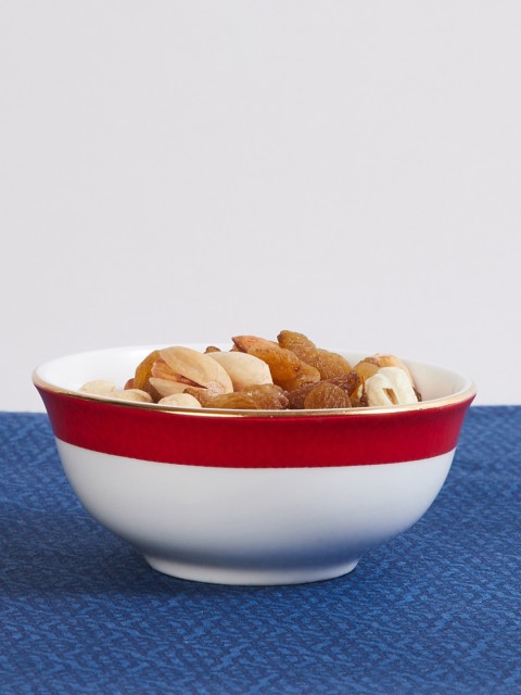 

Home Centre White & Red 1 Pieces Printed Bone China Glossy Bowls