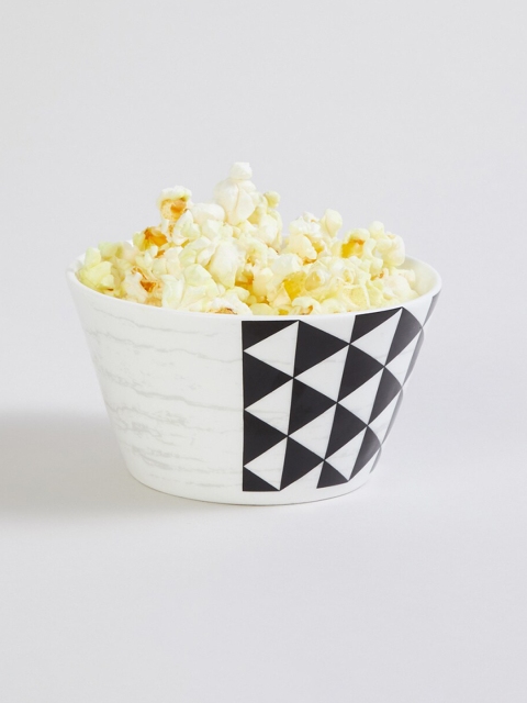 

Home Centre Black & White 1 Pieces Printed Bone China Glossy Bowl