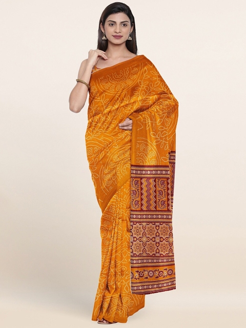 

Pothys Yellow & White Cotton Blend Ethnic Motifs Saree