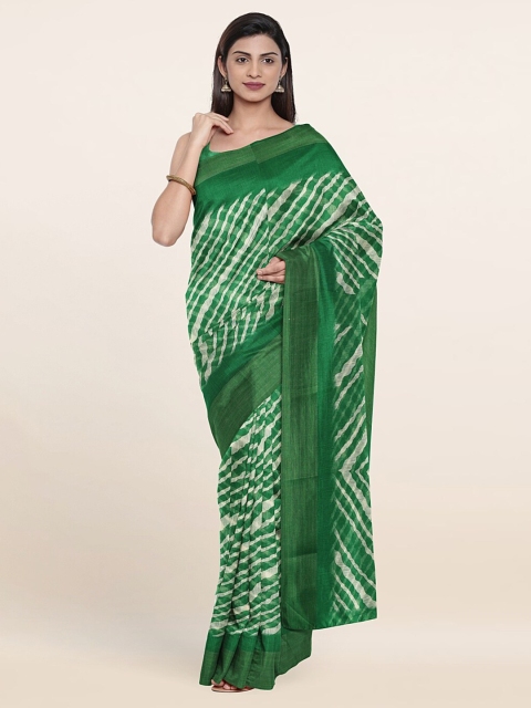 

Pothys Green & White Geometric Printed Cotton Blend Saree