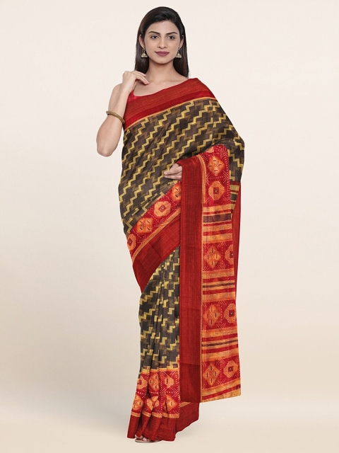 

Pothys Grey & Red Geometric Printed Cotton Blend Saree