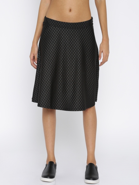 

Annabelle by Pantaloons Charcoal Grey Checked Skater Skirt
