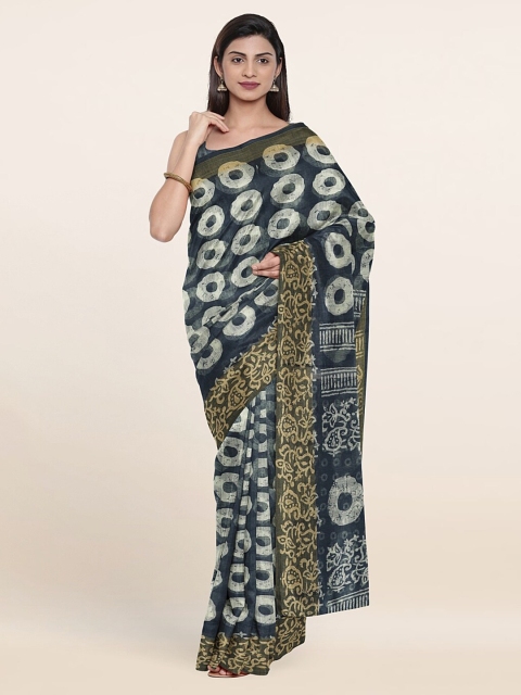 

Pothys Grey & Off-White Geometric Printed Zari Saree