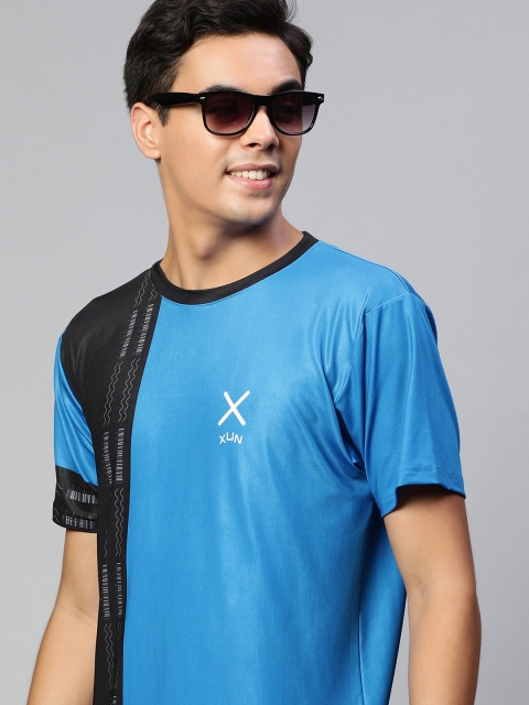 

mezmoda Men Blue & Black Colorblocked Dry-Fit T-shirt