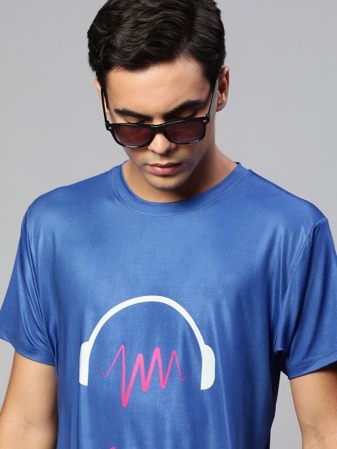 

mezmoda Men Blue & Pink Graphic Printed Colorblocked Dry-Fit T-shirt