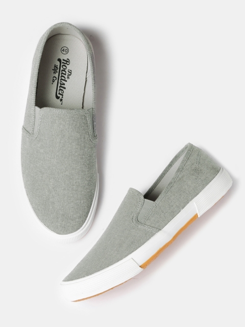 

Roadster Men Grey Solid Slip-On Sneakers