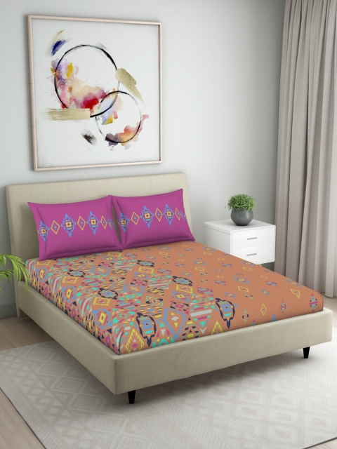 

Welspun Brown & Pink Geometric 104 TC Queen Bedsheet with 2 Pillow Covers