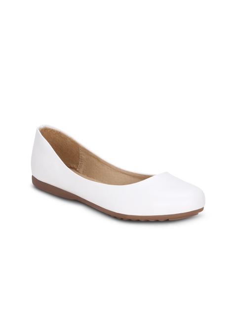 

Get Glamr Women White Solid Flat Shoes